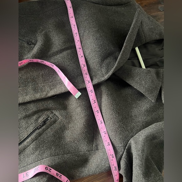 BCBG Classic suit set - Picture 7 of 14